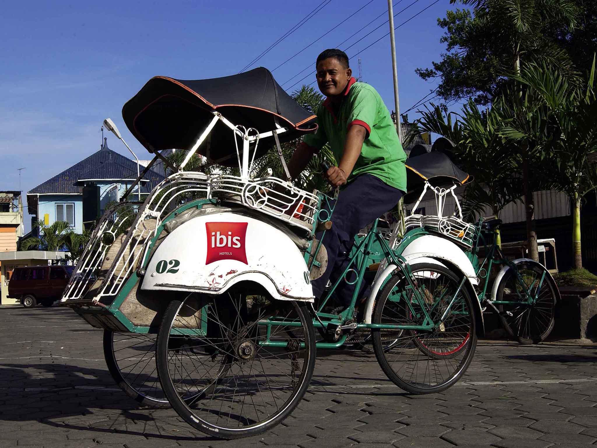 فندق Ibis Malioboro يوغياكارتا المظهر الخارجي الصورة