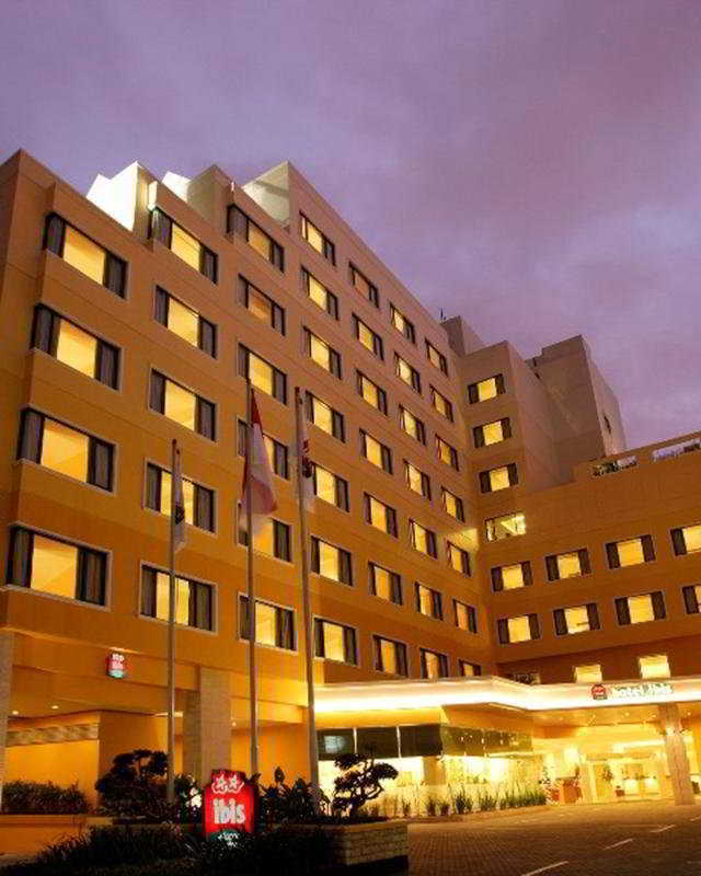 فندق Ibis Malioboro يوغياكارتا المظهر الخارجي الصورة