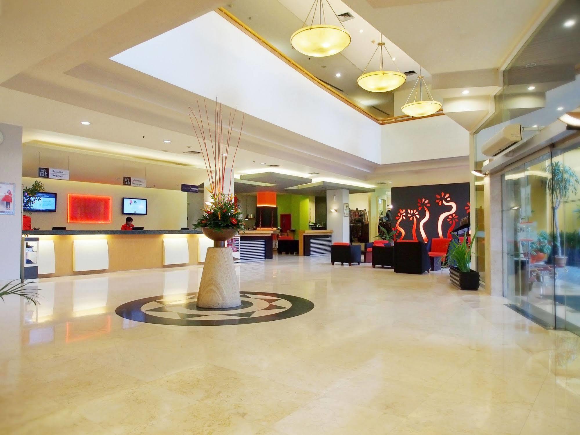 فندق Ibis Malioboro يوغياكارتا المظهر الخارجي الصورة