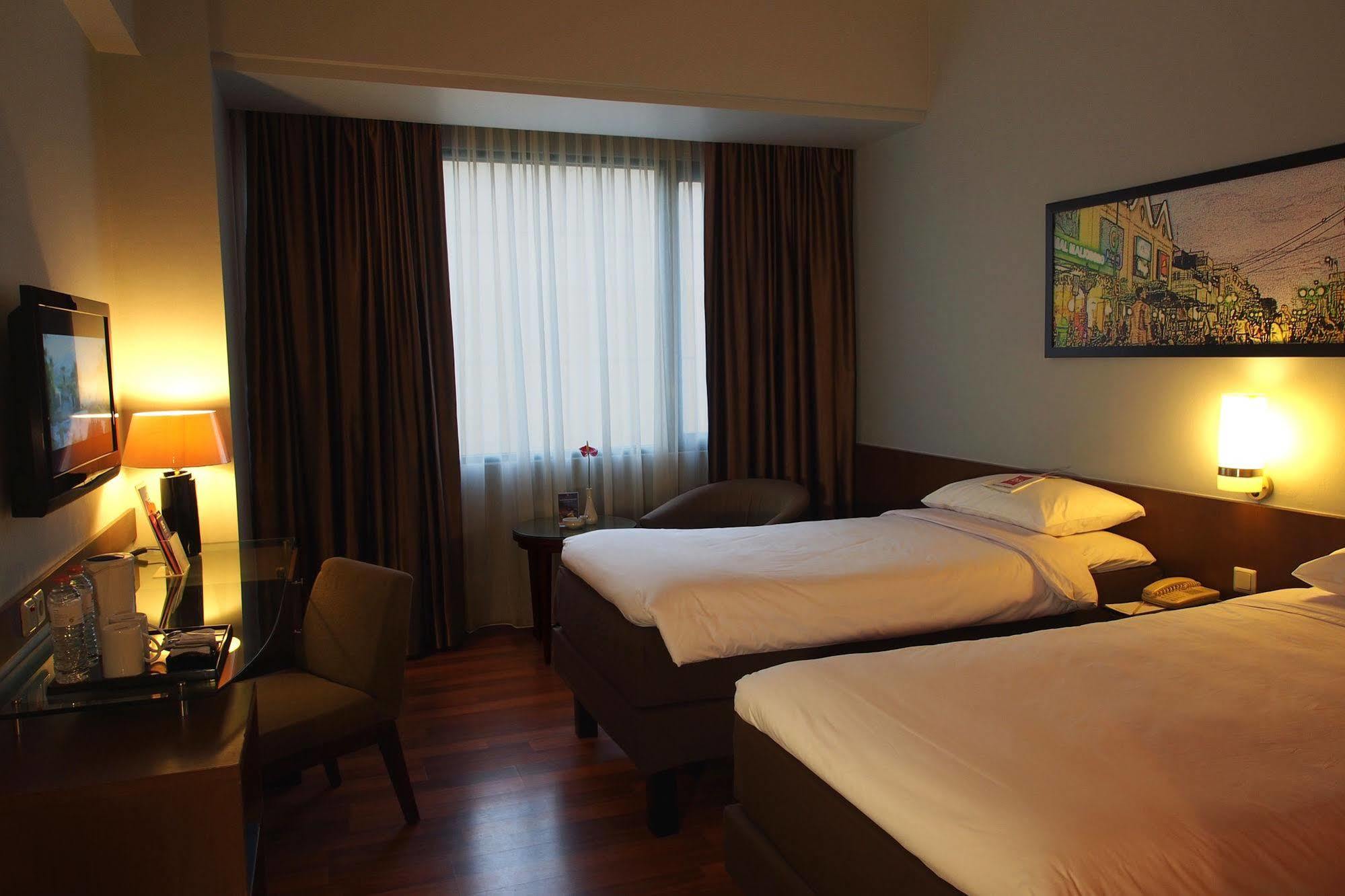 فندق Ibis Malioboro يوغياكارتا المظهر الخارجي الصورة