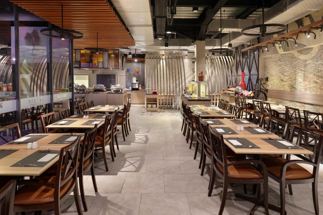 فندق Ibis Malioboro يوغياكارتا المظهر الخارجي الصورة
