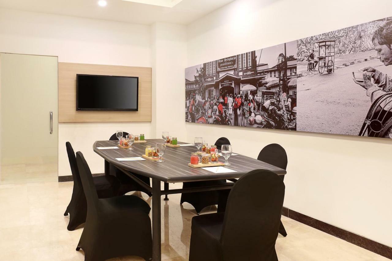 فندق Ibis Malioboro يوغياكارتا المظهر الخارجي الصورة
